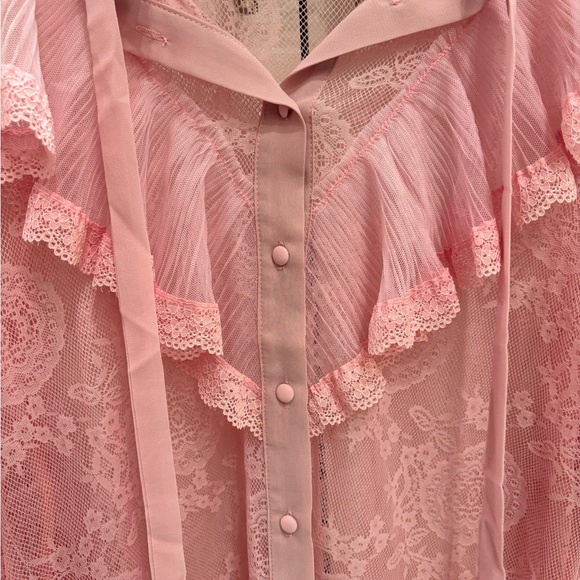 The Clothing Company Pink Lace Top - Picture 4 of 5